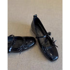 Damen Ballerinas mit elegantem Riemenverschluss und glänzender Oberfläche R&B