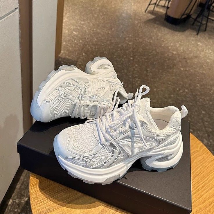 Damen Sportliche Sneaker mit hochmodernem Design und atmungsaktiven Elementen R&B