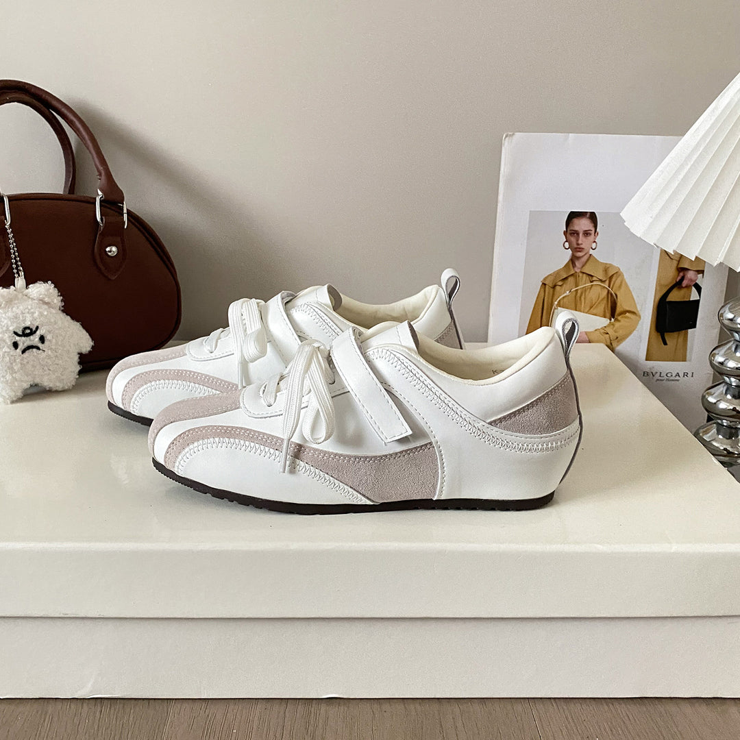 Damen Bequeme Sneaker mit elegantem Obermaterial und modischen Schnürdetails R&B