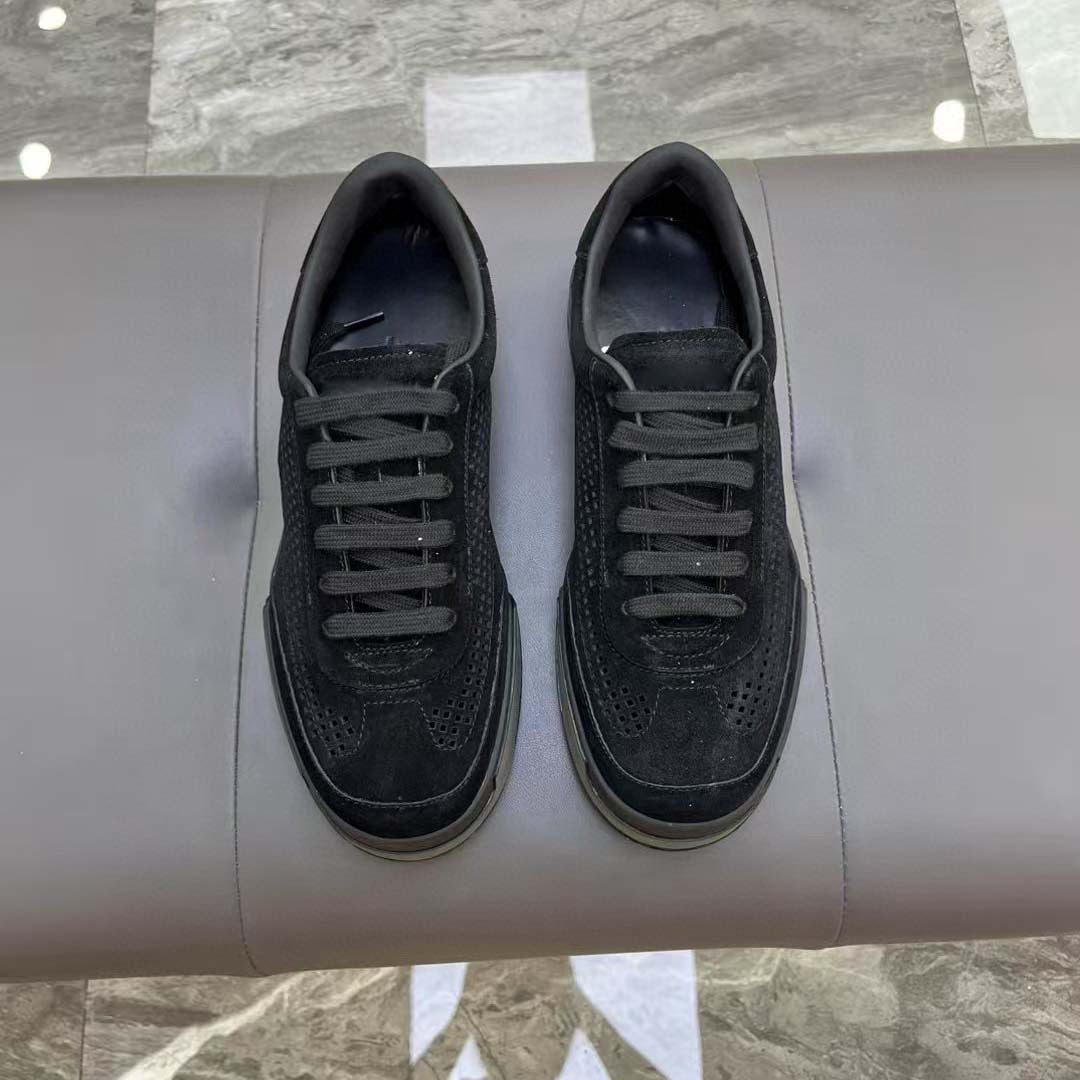 Damen atmungsaktive Freizeitsneakers aus hochwertigem Wildleder mit perforierten Details R&B