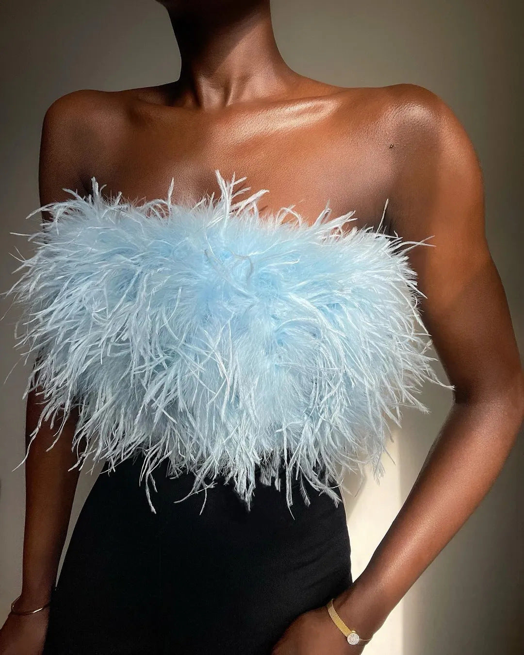 Damen Glamouröses Plüsch-Top mit abnehmbaren Trägern und fransigen Details R&B