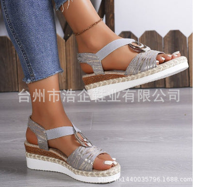 Damen Wedge-Sandalen mit dekorativem Ring und geflochtenem Riemendesign R&B
