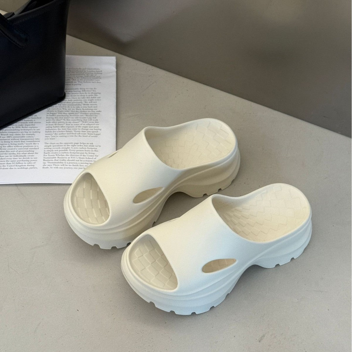 Damen Strand-Sandalen mit ergonomischer Sohle und atmungsaktiver Struktur