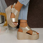 Damen modische Wedgesandalen mit durchgehendem Cut-Out-Design R&B
