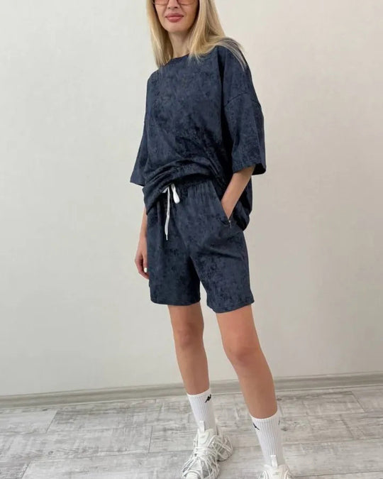 Damen elegantes Freizeit-Set aus locker sitzendem T-Shirt und kurzen Pants R&B