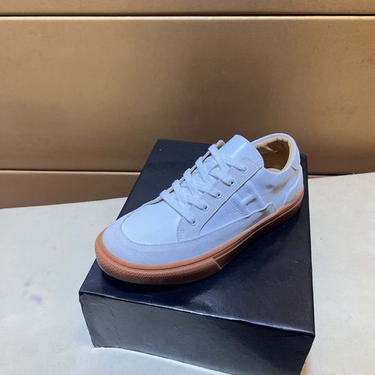 Damen Sportliche Sneakers mit rutschfester Gummisohle und atmungsaktiver Oberflächenstruktur R&B
