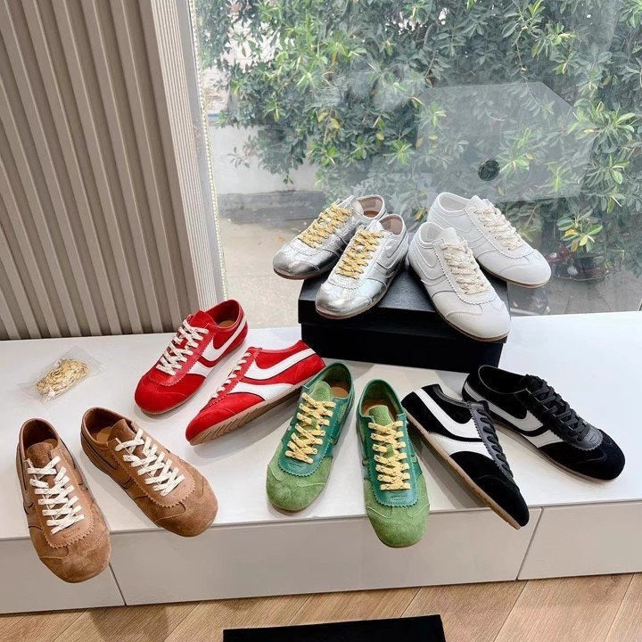 Damen Sneaker aus hochwertigem Wildleder mit trendigem Design und robustem Sohlenprofil R&B