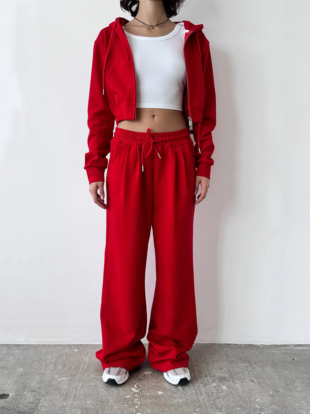 Damen Cropped Hoodie und entspannte Jogginghose Set R&B