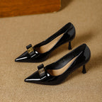 Damen elegante Pumps mit einzigartigem Schleifenakzent und komfortablem Blockabsatz