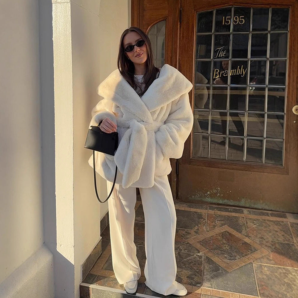Damen Oversized Kuscheljacke mit Gürtel und hohem Kragen R&B