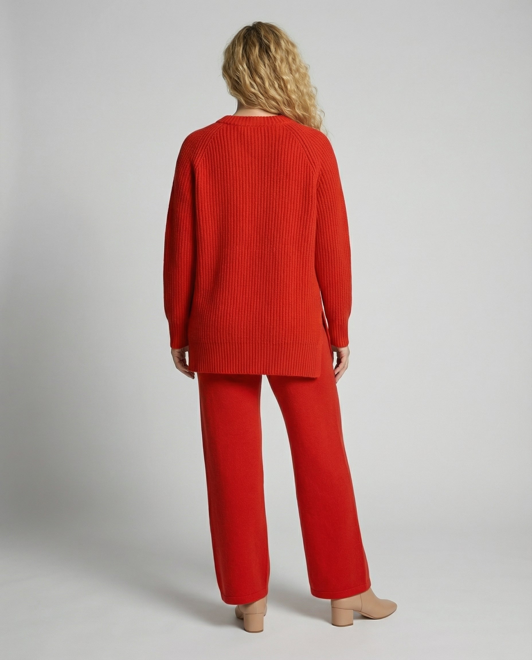 Damen Strickanzug mit weitem Schnitt und eleganten Details R&B