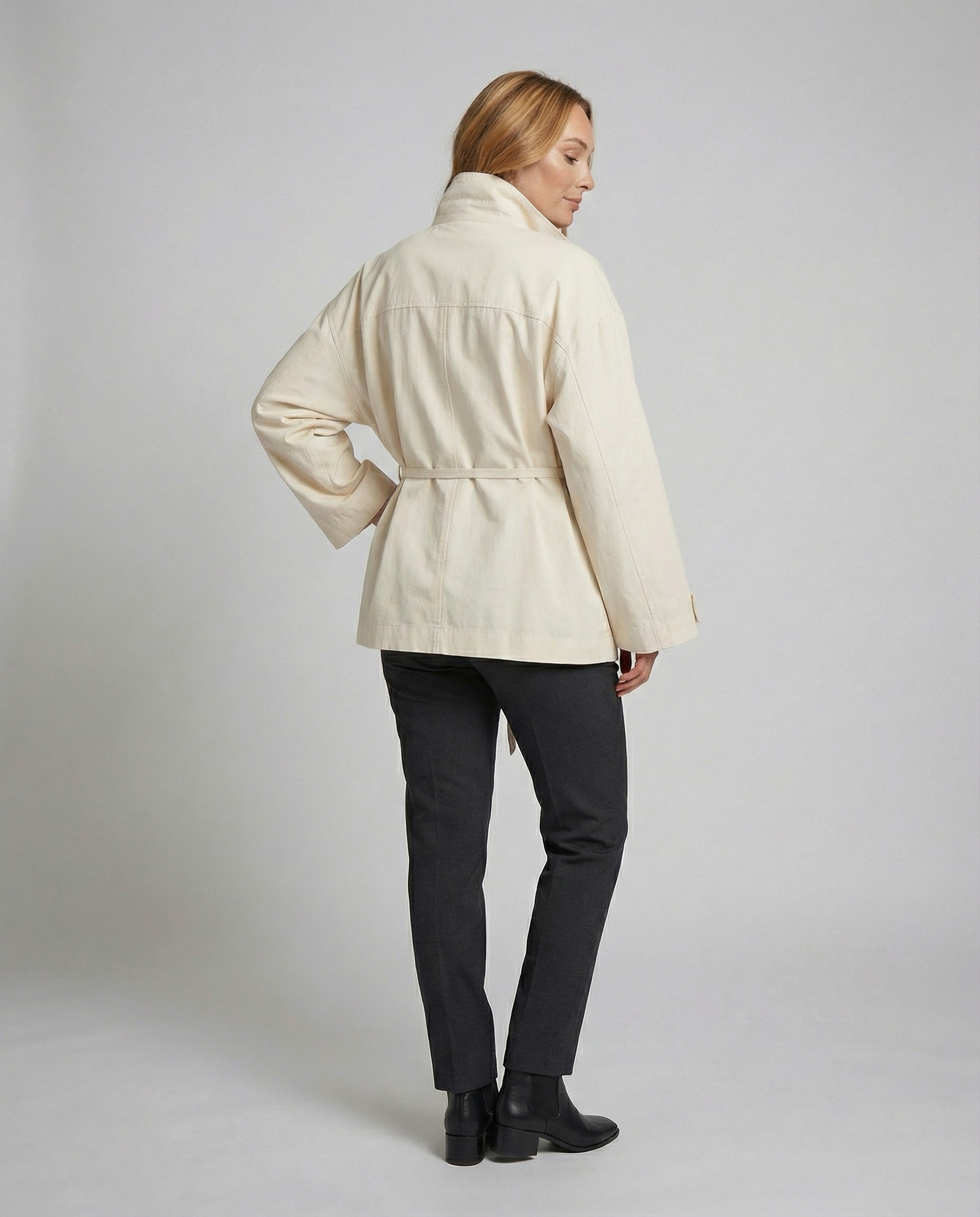 Übergangsjacke Damen sportlich elegant mit asymmetrischem Schnitt