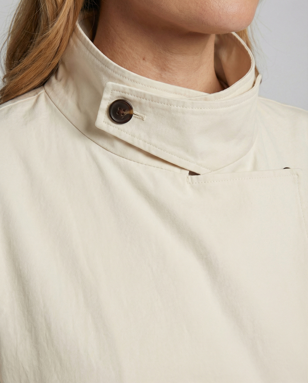 Übergangsjacke Damen sportlich elegant mit asymmetrischem Schnitt