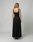 Elegantes Damen Maxikleid mit weichem Schnitt & quadratischem Ausschnitt | R&B