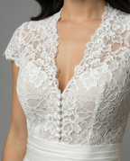 Damen Hochwertiges Hochzeitskleid mit Spitzendetails und schwingendem Rock R&B