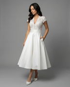 Damen Hochwertiges Hochzeitskleid mit Spitzendetails und schwingendem Rock R&B