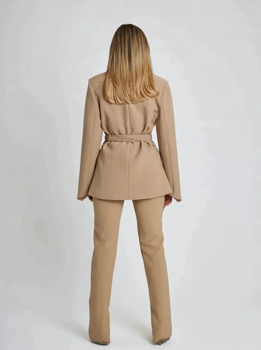 R&B | Blazer mit zusätzlichen Gürtelakzenten