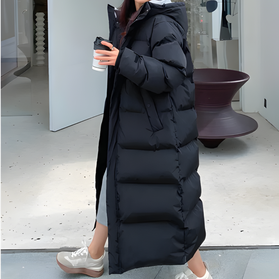 R&B | Pufferjacke mit schrägen Taschen, Reißverschluss, Kapuze und langem Schnitt mit dicken Taschen