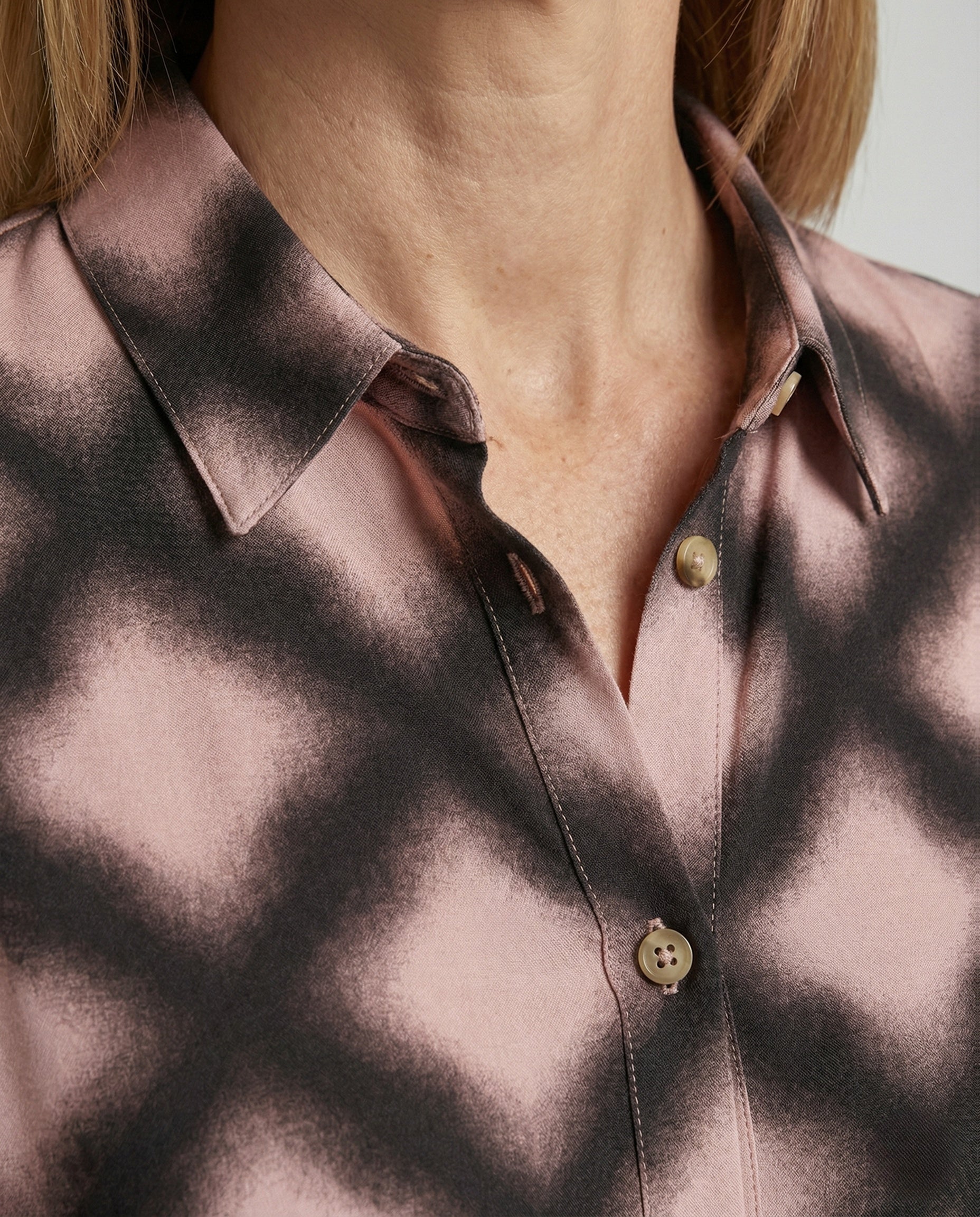 Product 15499453399370 - close_up_detail