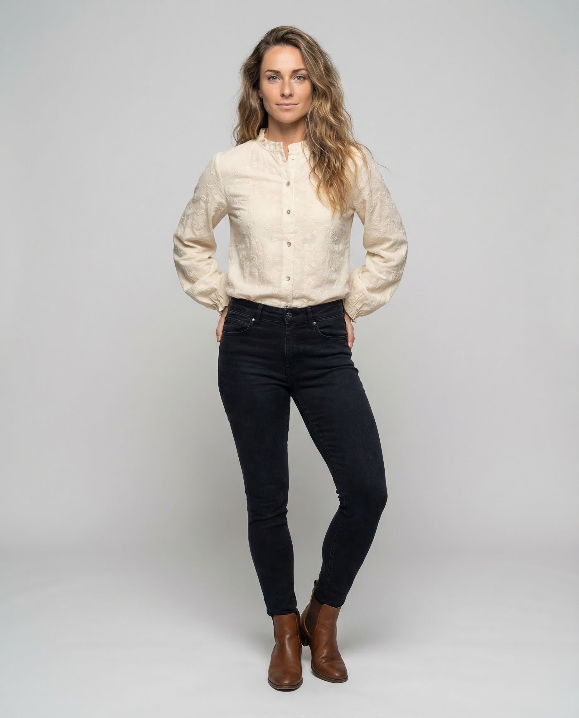 Product 15505979179338 - full_body_front