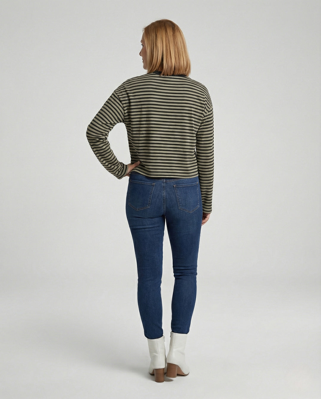 Product 15505980784970 - back_view