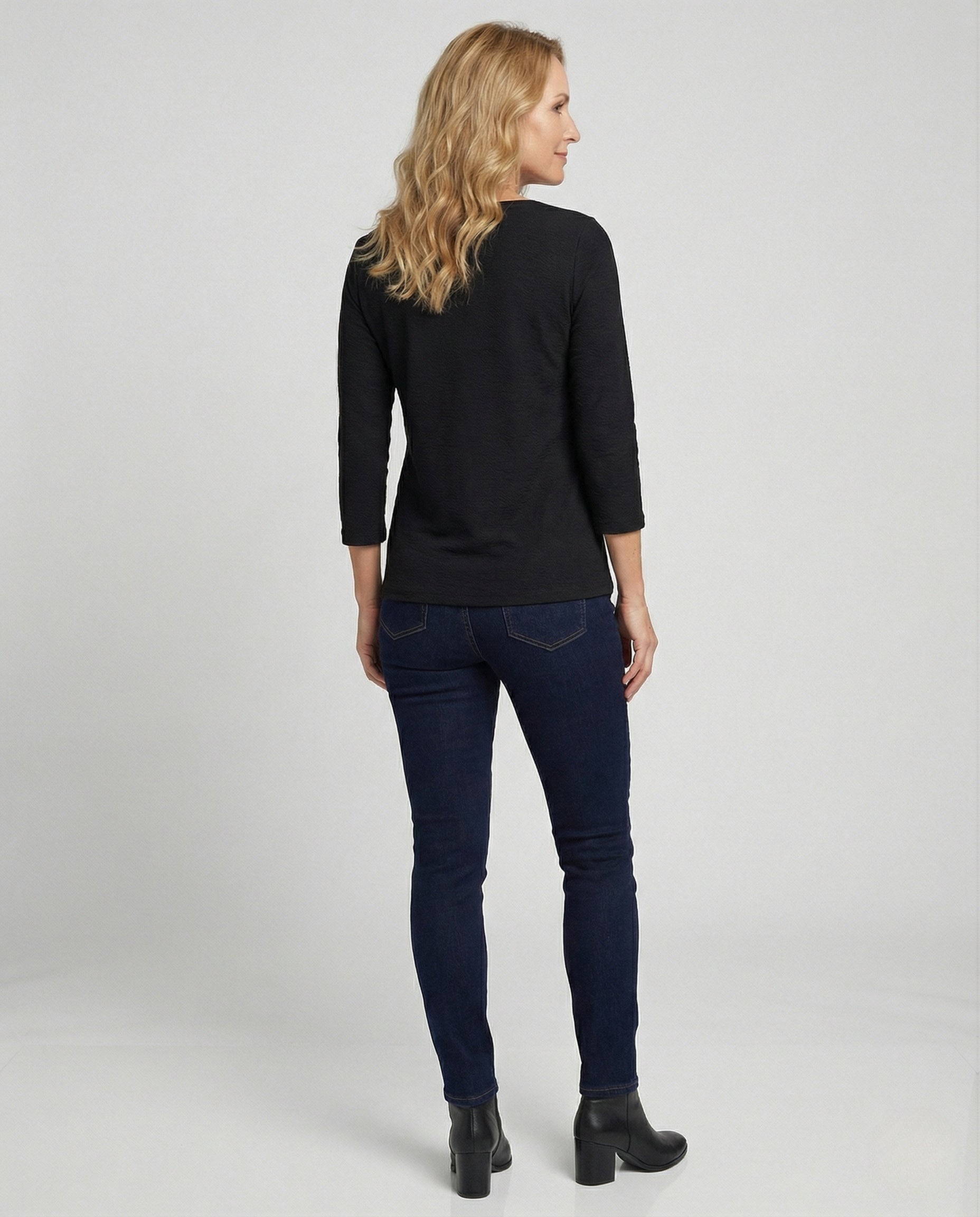 Product 15511962943818 - back_view