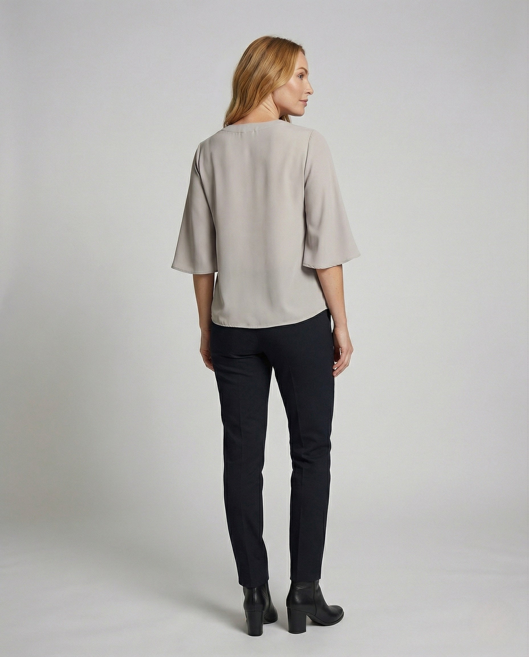 Product 15520725696842 - back_view