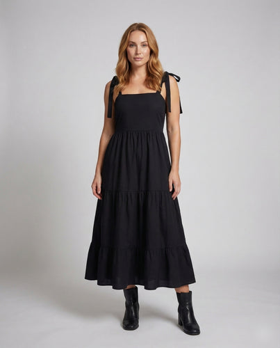 Damen Langes Smok Bustierkleid mit Stufenrock