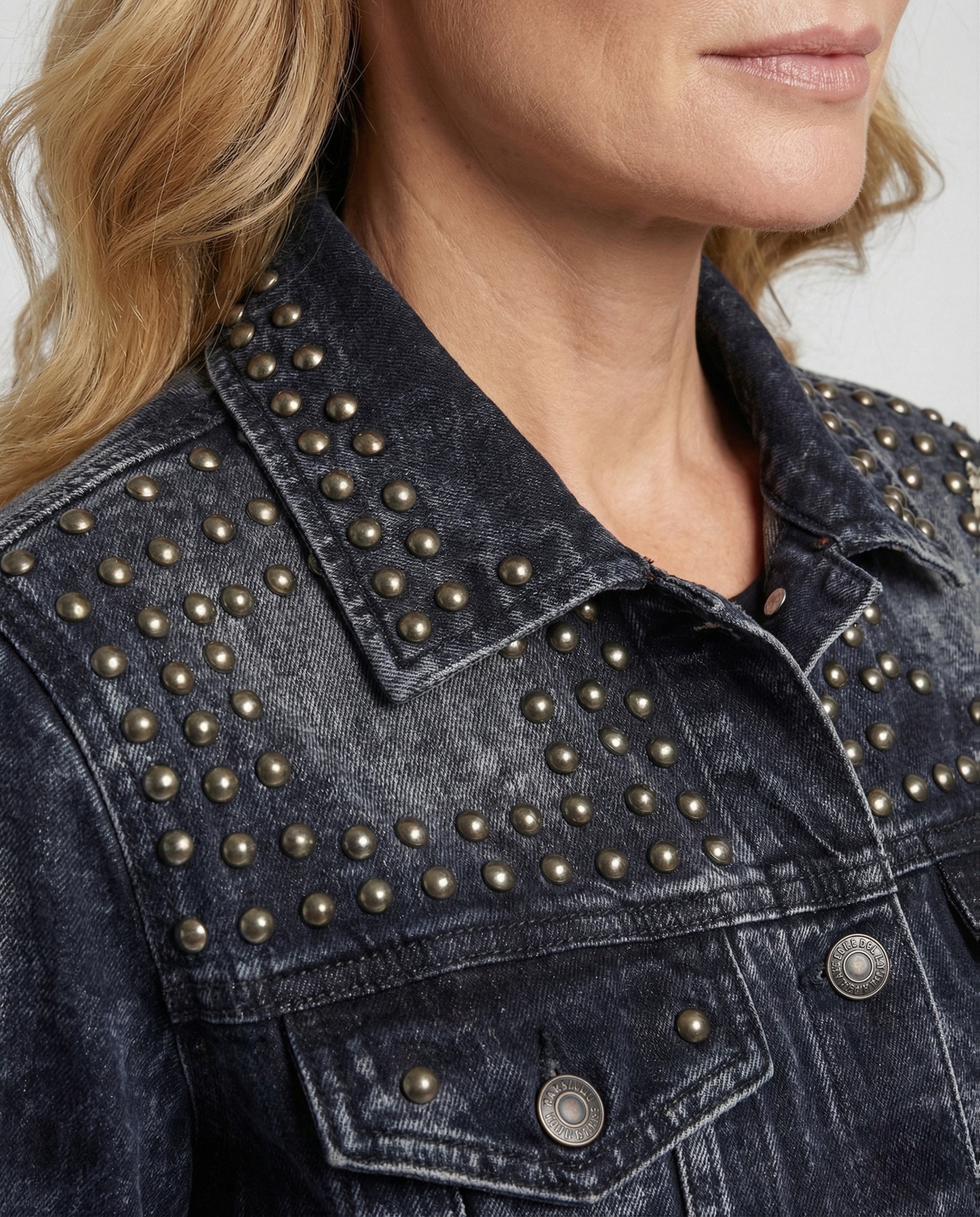 Product 15525421416778 - close_up_detail
