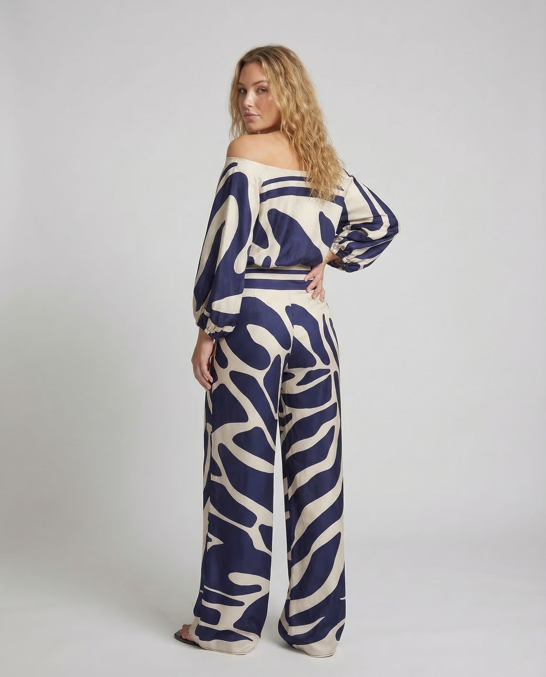 Product 15527655342410 - back_view