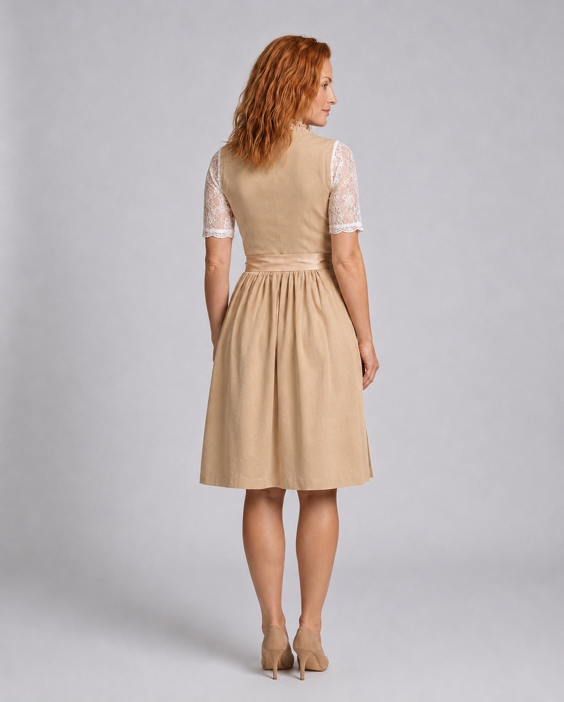 Damen Traditionelles Dirndlkleid mit Schnürmieder, Schürze & Spitzenbluse | R&B