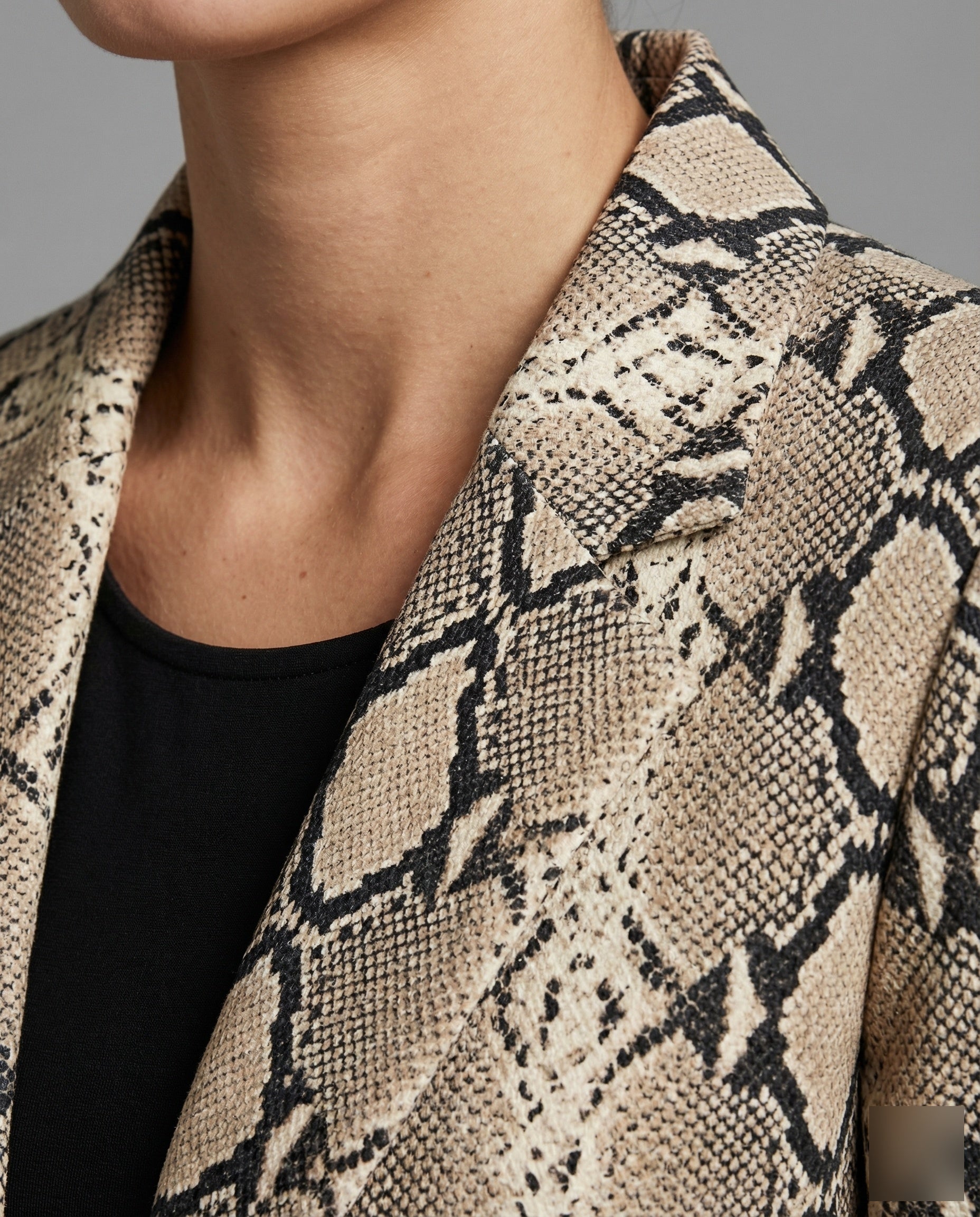 Product 15535319253322 - close_up_detail