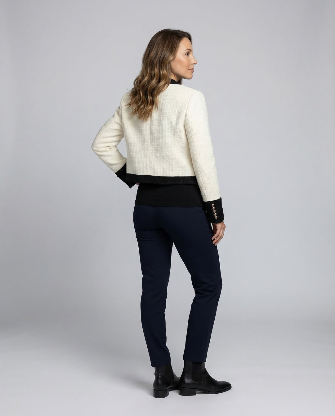 Product 15535330623818 - back_view