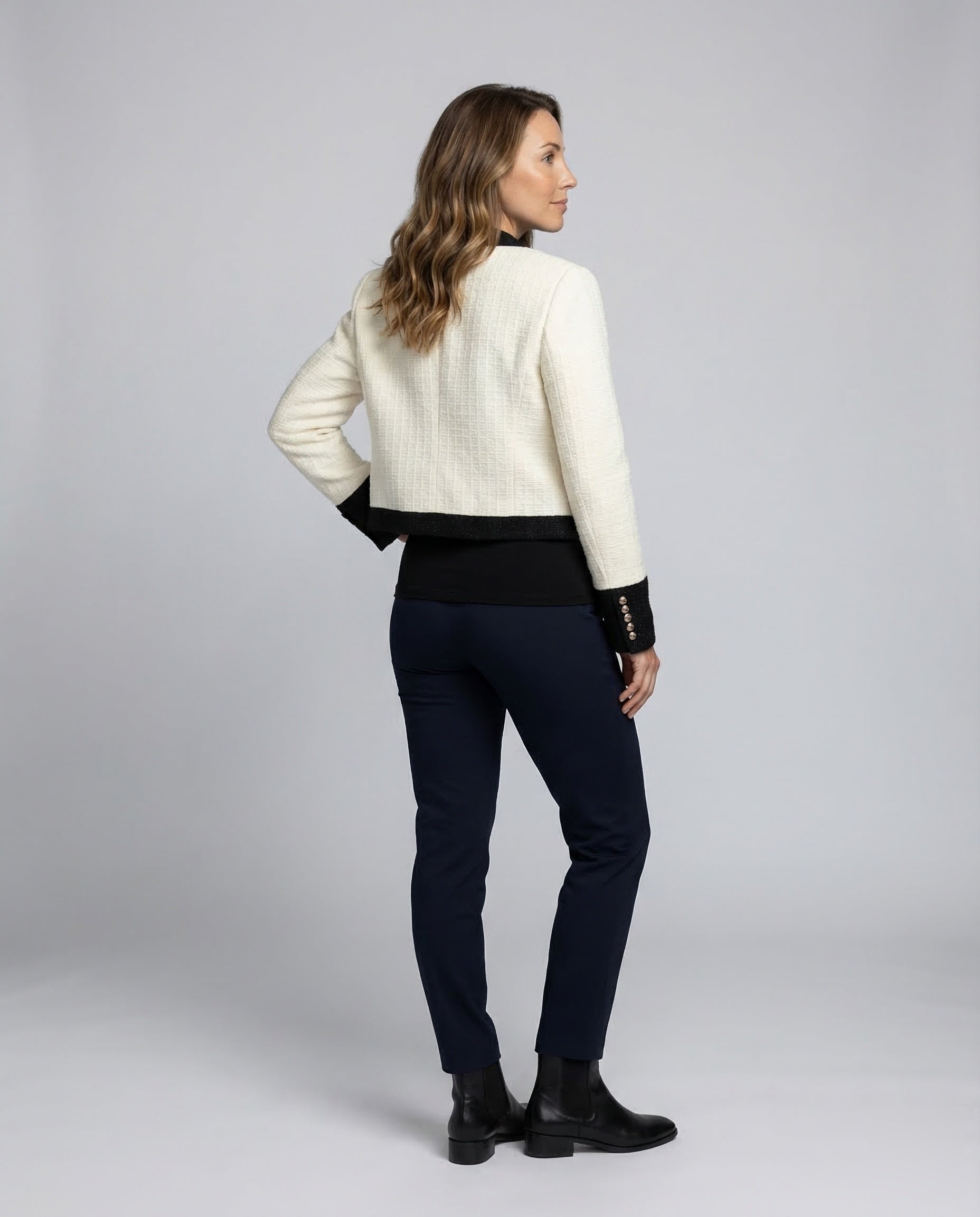 Product 15535330623818 - back_view