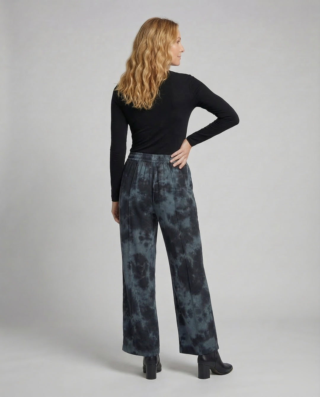 Product 15535333310794 - back_view