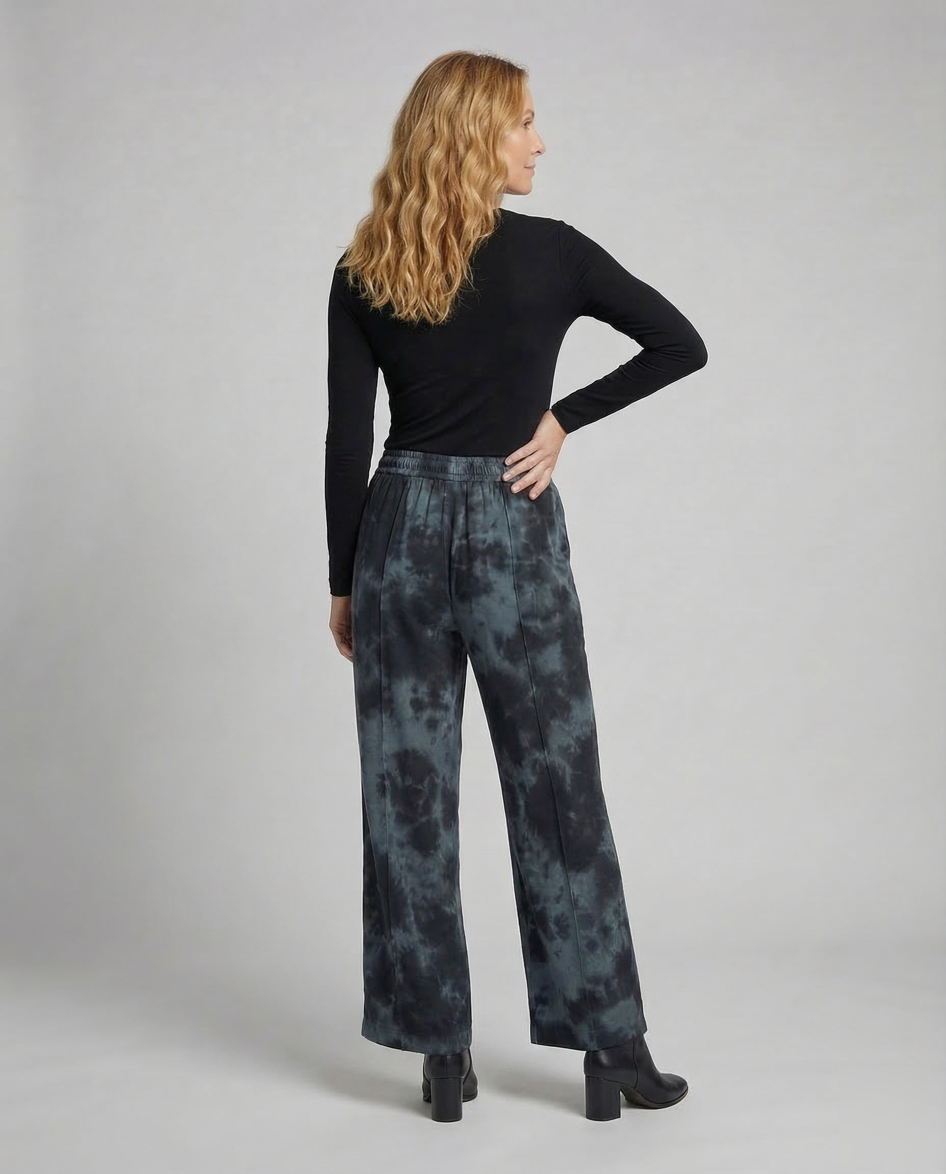 Product 15535333310794 - back_view