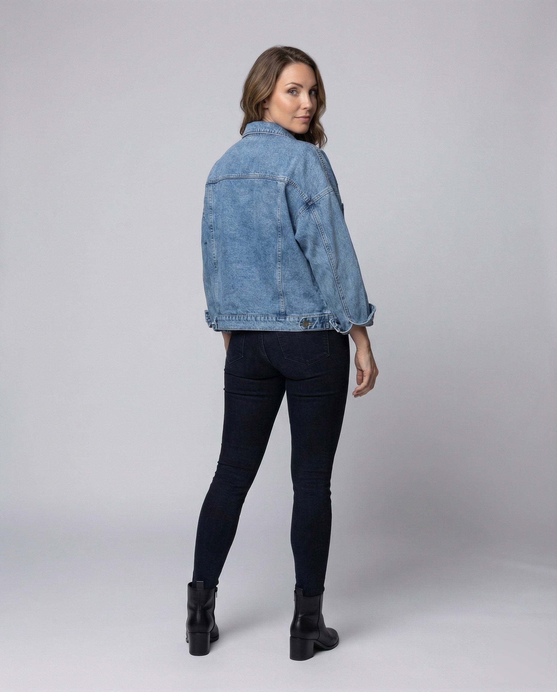 Product 15535337111882 - back_view