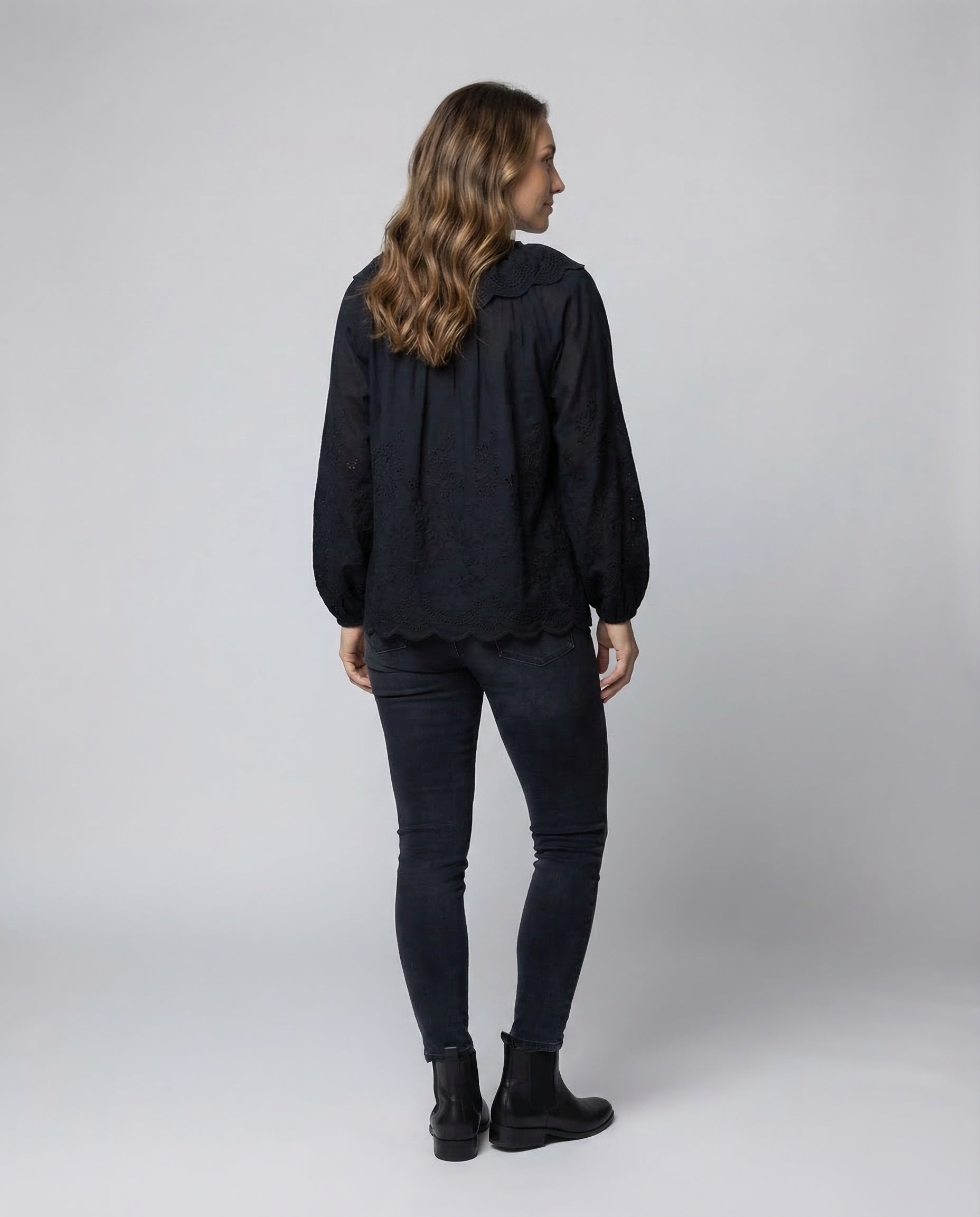 Product 15537211113802 - back_view