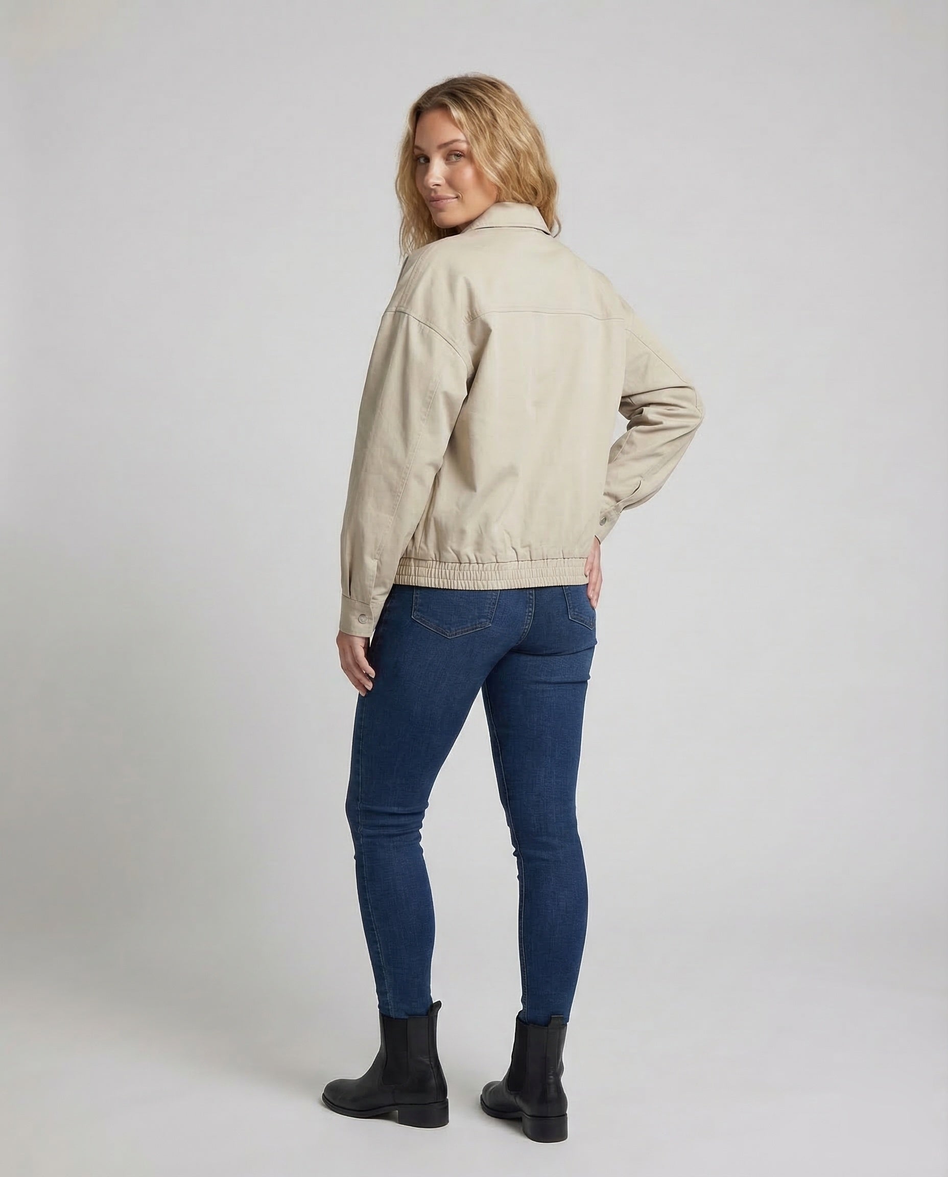 Product 15537215897930 - back_view
