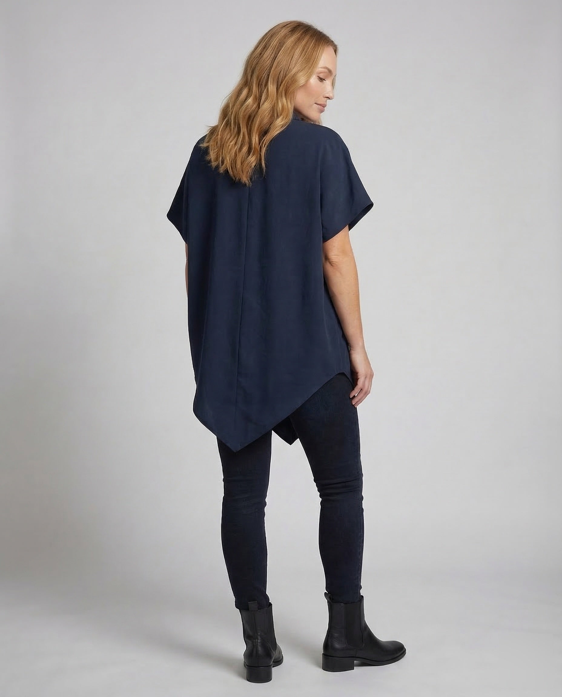Product 15537216913738 - back_view