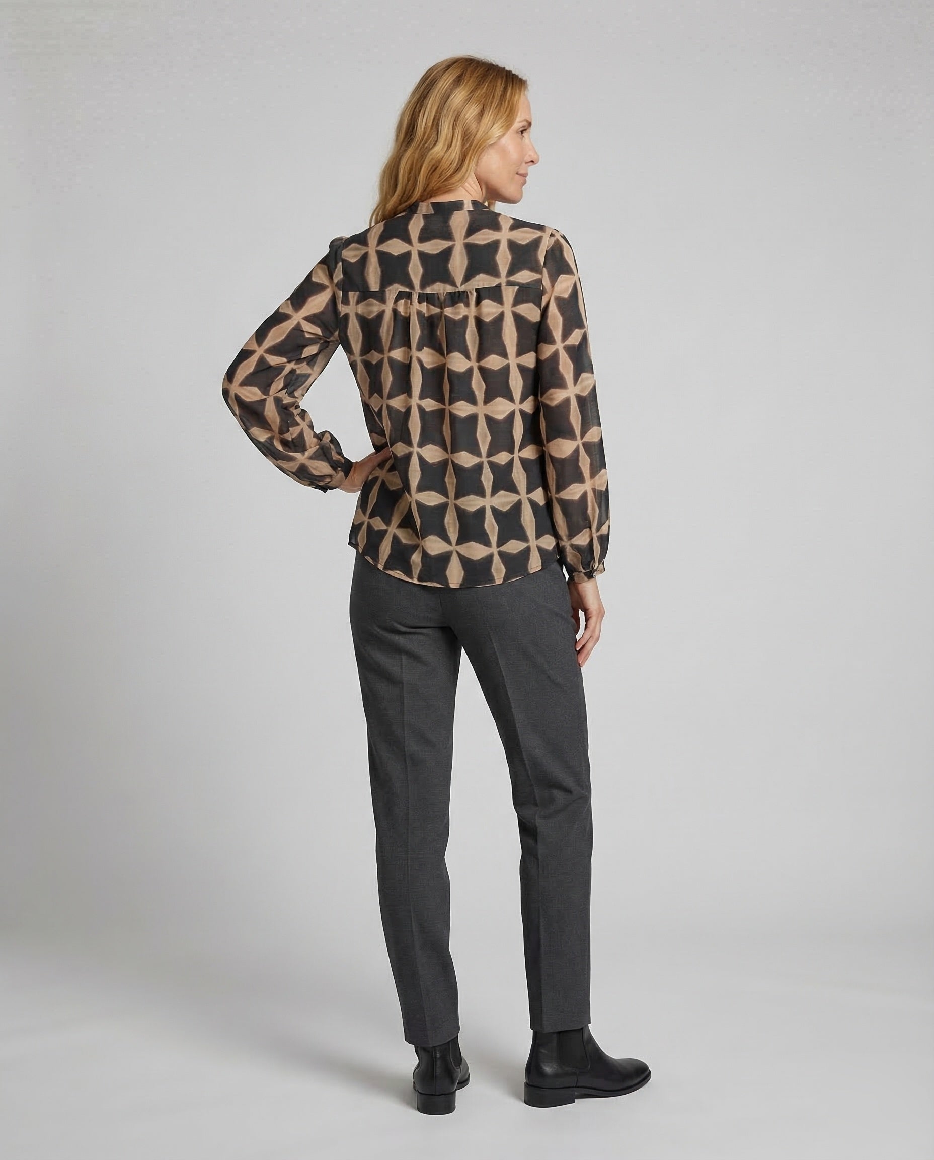Product 15539111264586 - back_view