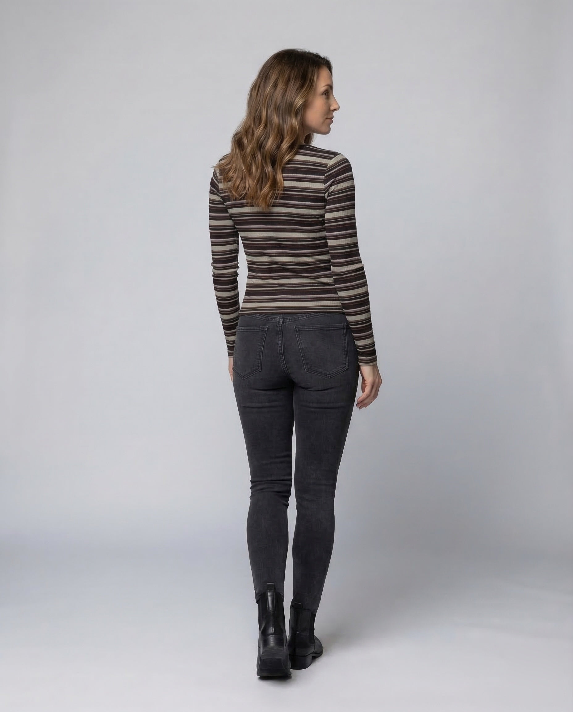 Product 15539118440778 - back_view