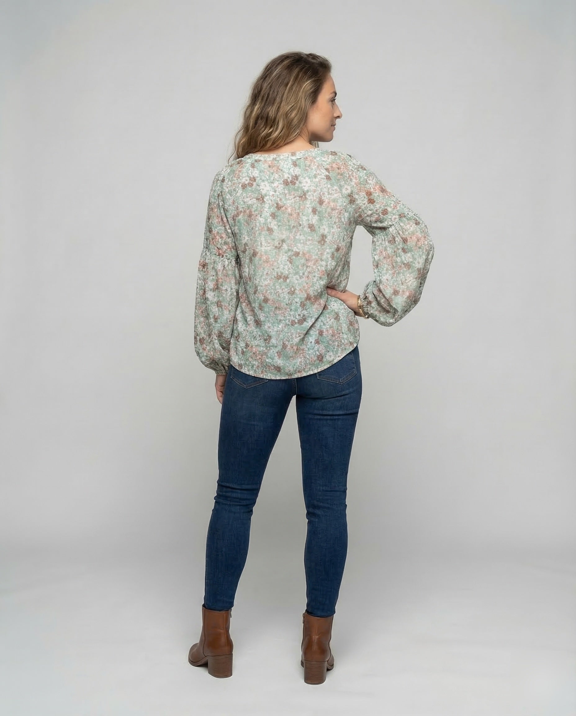 Product 15539123650890 - back_view