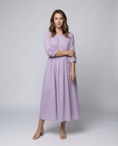 Damen Leinenmaxikleid Biesen Spitzeneinsatz