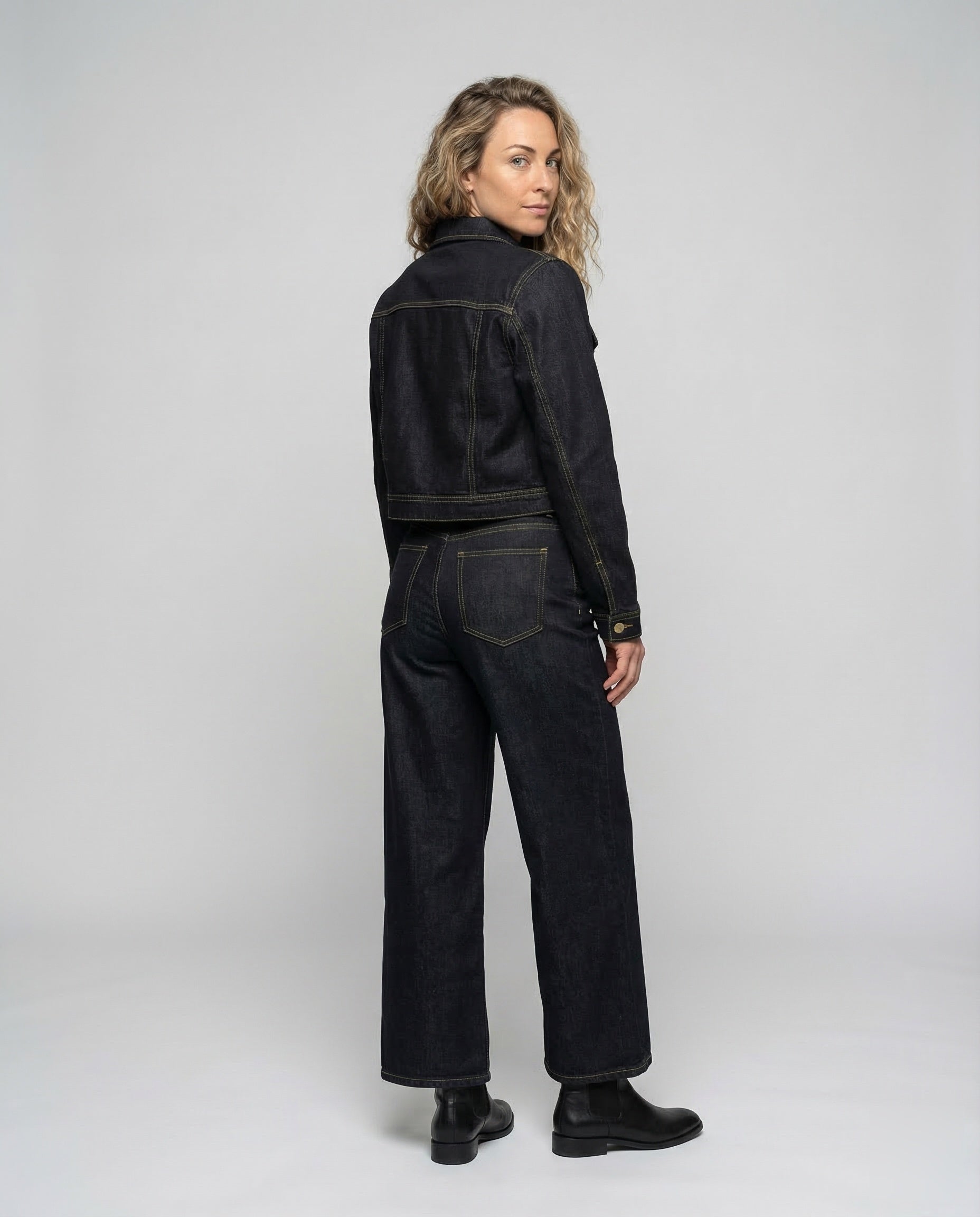 Product 15539141476682 - back_view