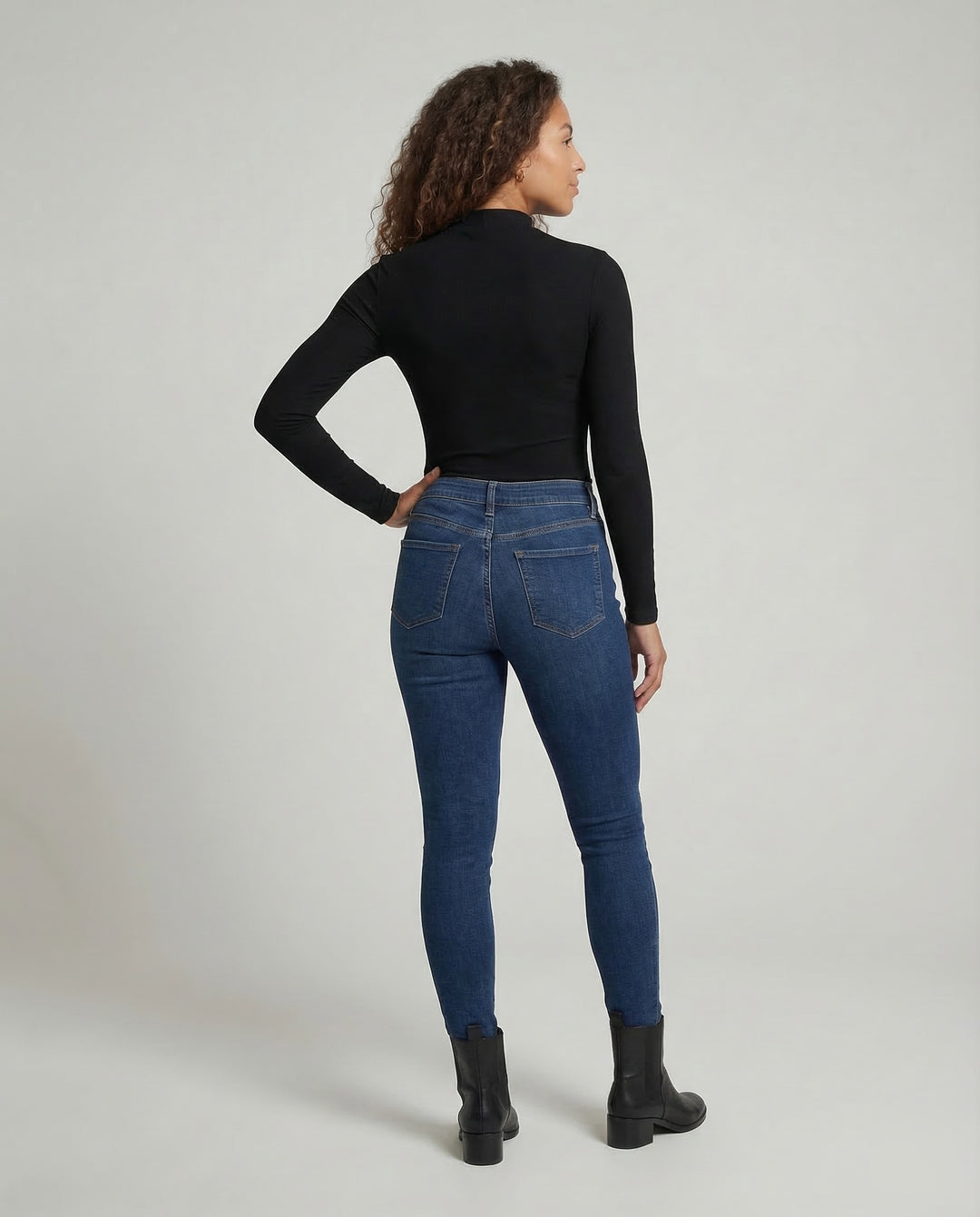 Product 15540667908426 - back_view
