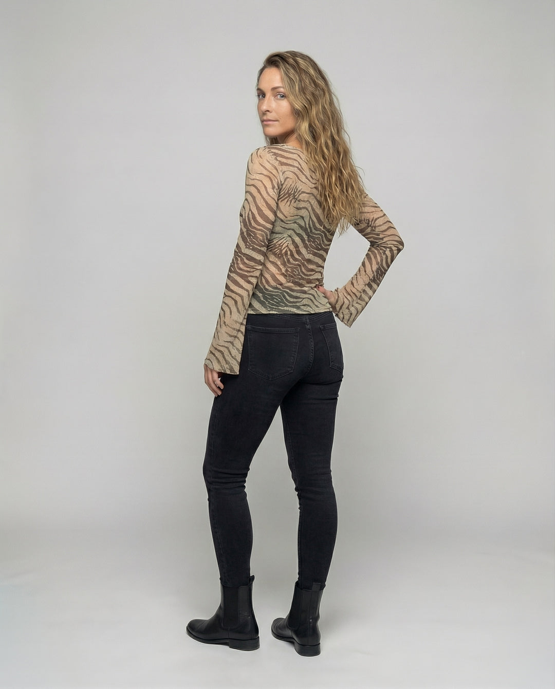 Product 15546916929866 - back_view