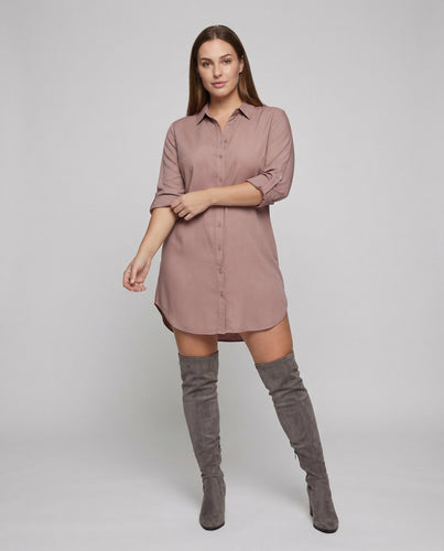 Damen kurzes Hemdblusen-Minikleid.