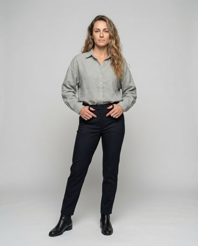 Damen kurzgeschnittene Crash-Hemdbluse.