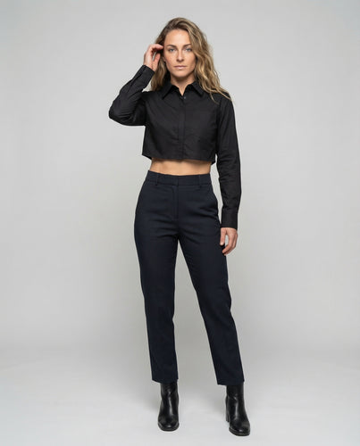 Damen kurzgeschnittenes Bolero-Hemd.